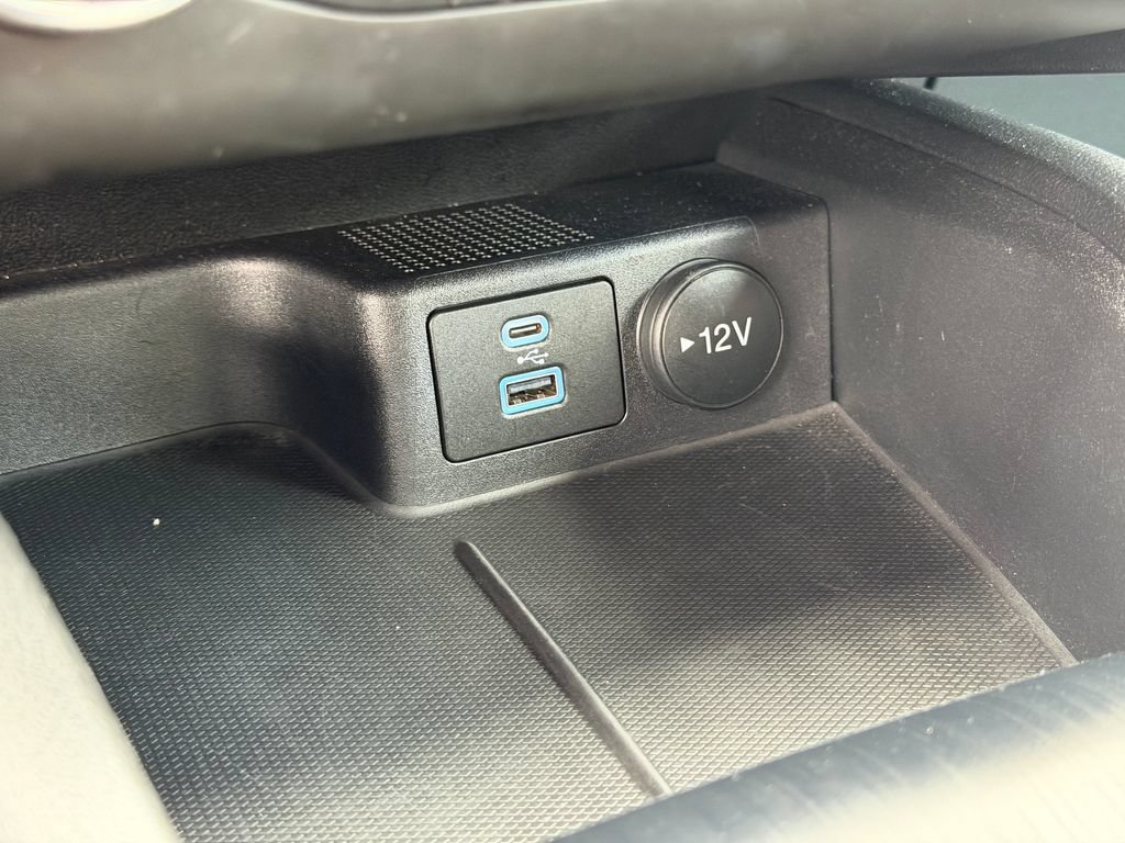 Used 2023 Ford Escape ST-Line Select AWD/4WD image 31