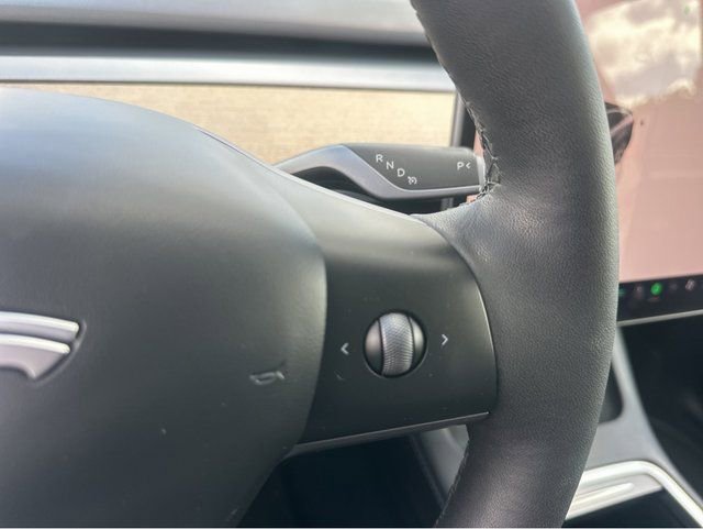 Used 2023 Tesla Model Y Long Range image 25