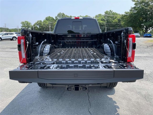 New 2025 Ford F350 Platinum w/ FX4 Off-Road Package image 10