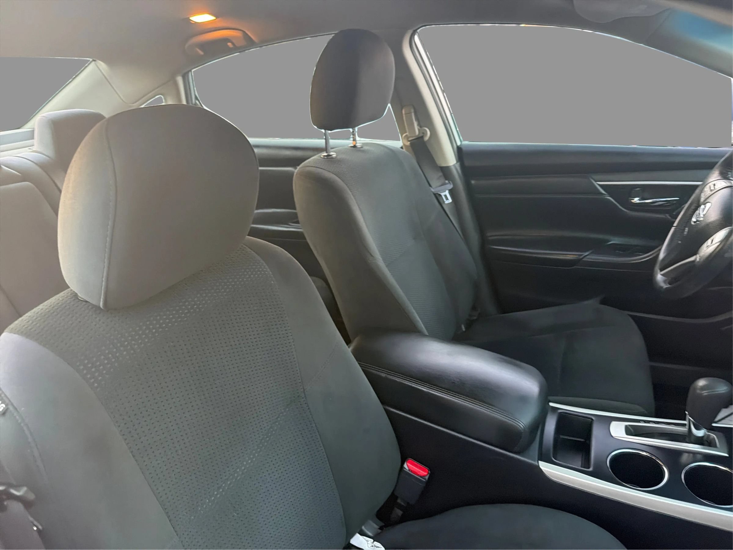 Used 2015 Nissan Altima 2.5 SV FWD image 26
