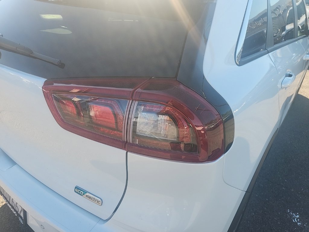 Used 2019 Kia Niro EX Premium FWD image 13