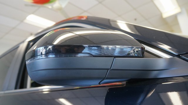 Certified 2025 Volkswagen Atlas SEL image 95