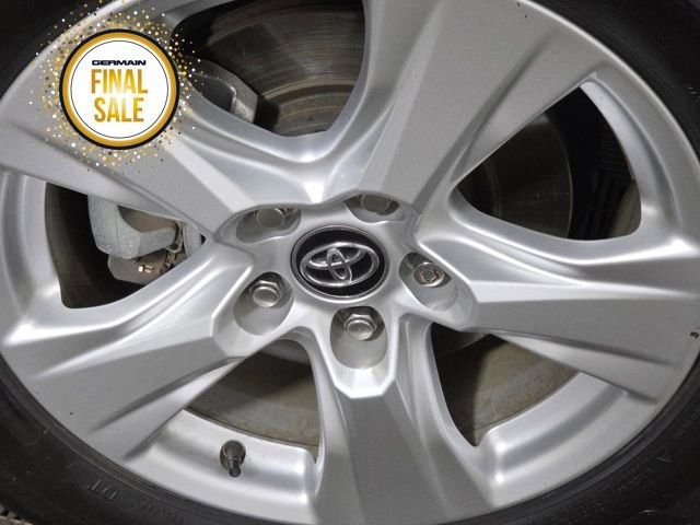 Used 2021 Toyota RAV4 XLE image 10