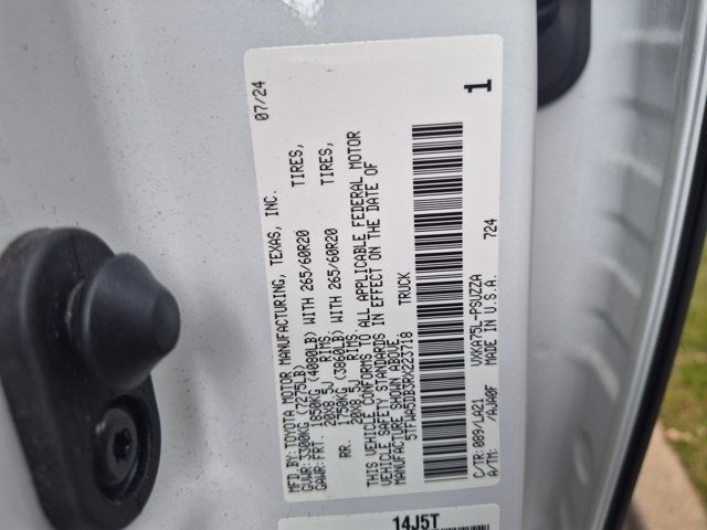 Used 2024 Toyota Tundra Platinum w/ TRD Off-Road Package AWD/4WD image 12