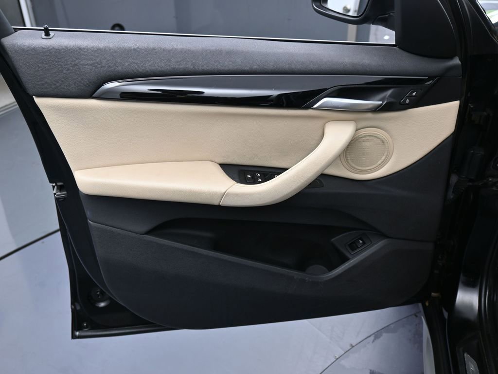 Used 2017 BMW X1 sDrive28i image 13