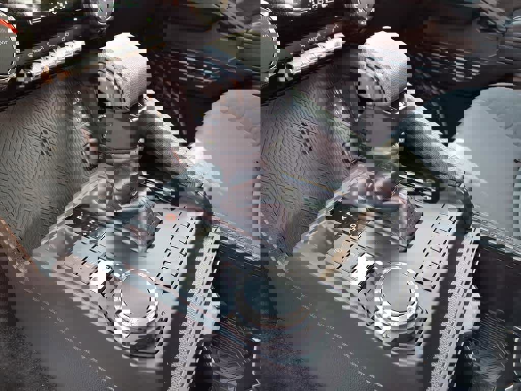 Certified 2025 Toyota Tacoma SR image 15