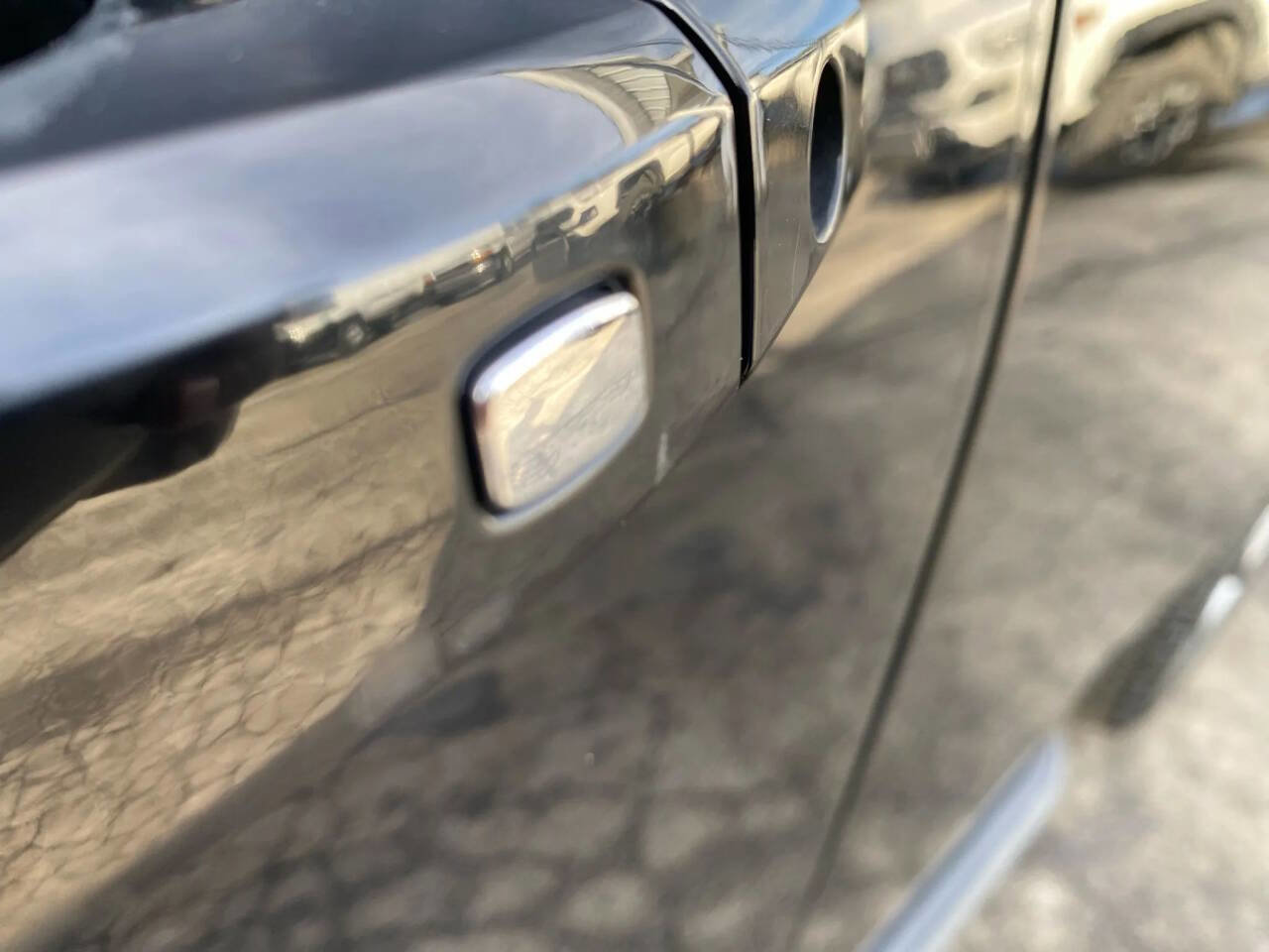 Used 2017 Chevrolet Tahoe LT image 35