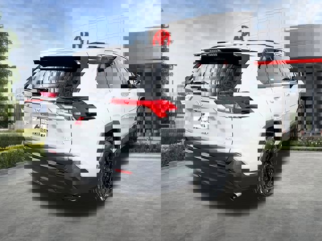 Used 2021 Toyota RAV4 XLE w/ Convenience Package AWD/4WD image 8