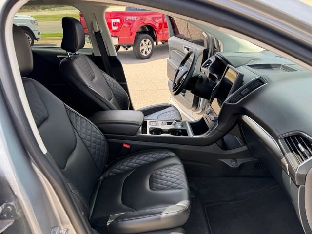 Used 2024 Ford Edge Titanium AWD/4WD image 15