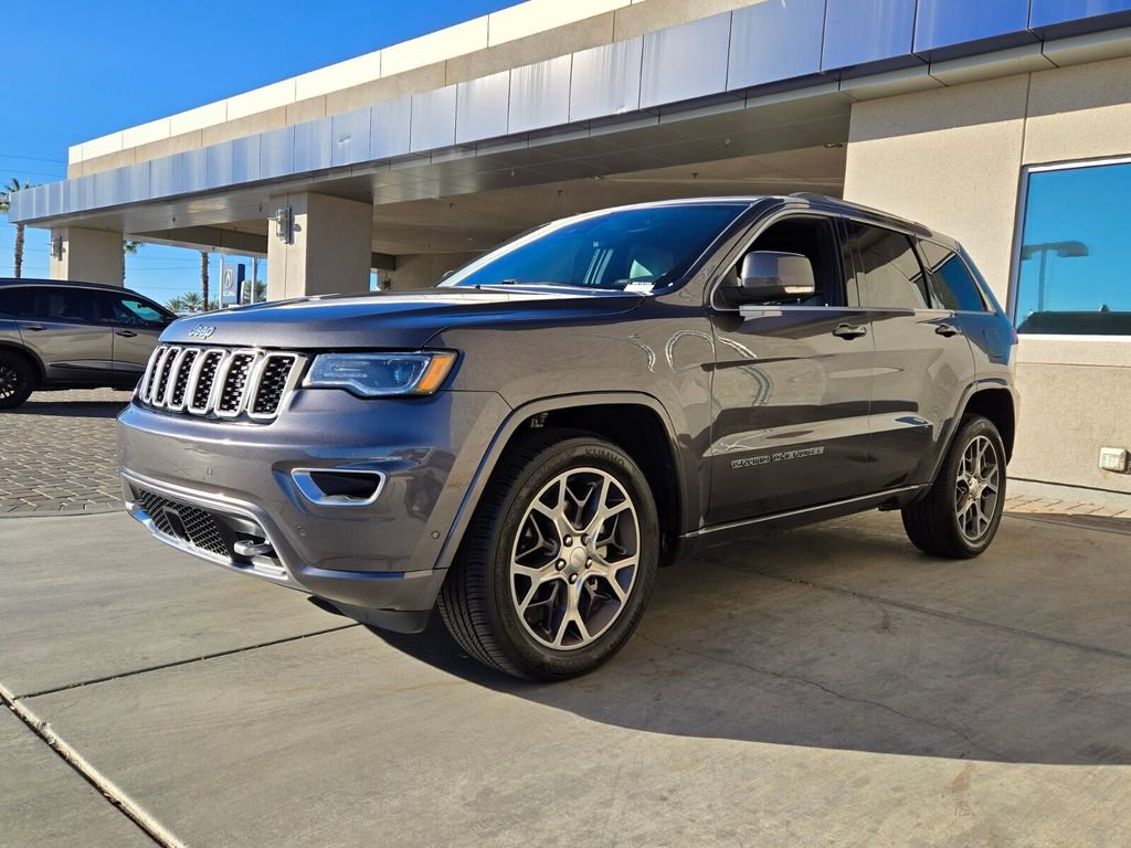 Used 2018 Jeep Grand Cherokee Limited video 2