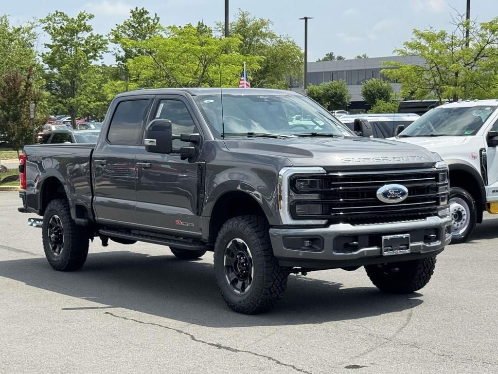 New 2026 Ford F350 Platinum w/ Tremor Off-Road Package