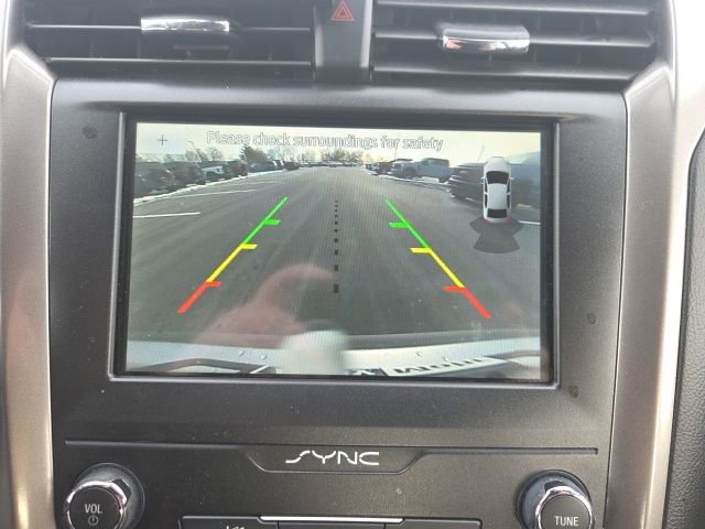 Used 2020 Ford Fusion SE image 31