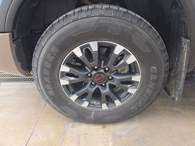 Used 2023 Nissan Titan PRO-4X w/ Pro-4x Convenience Package image 27
