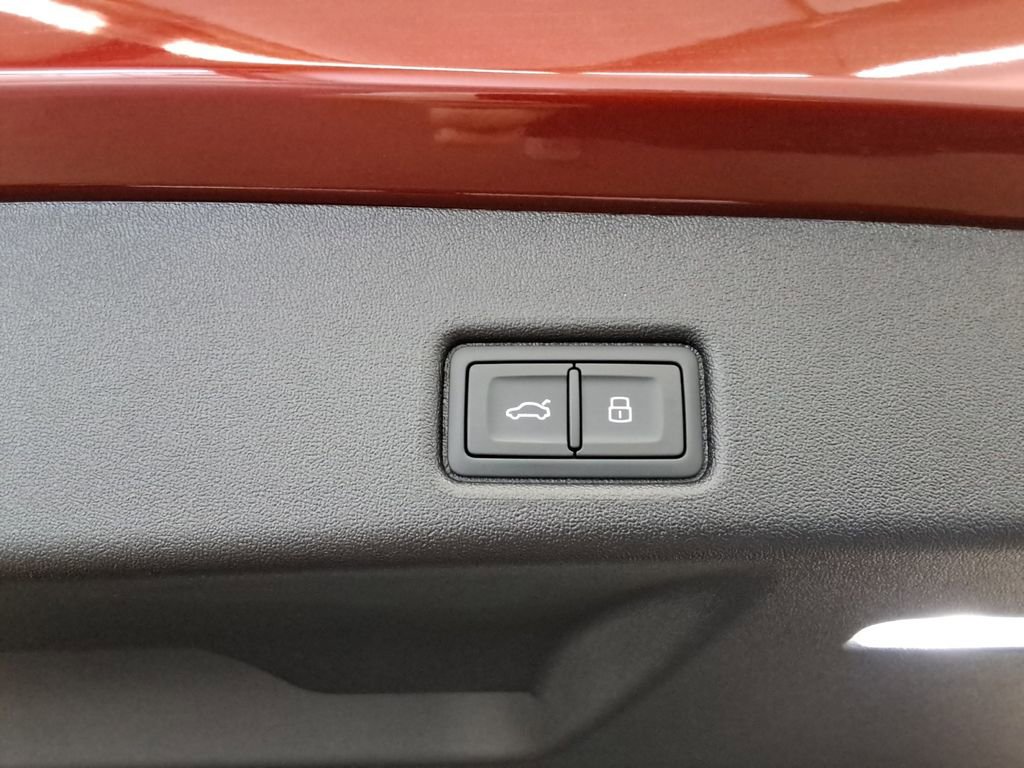 New 2025 Audi Q5 Prestige image 23