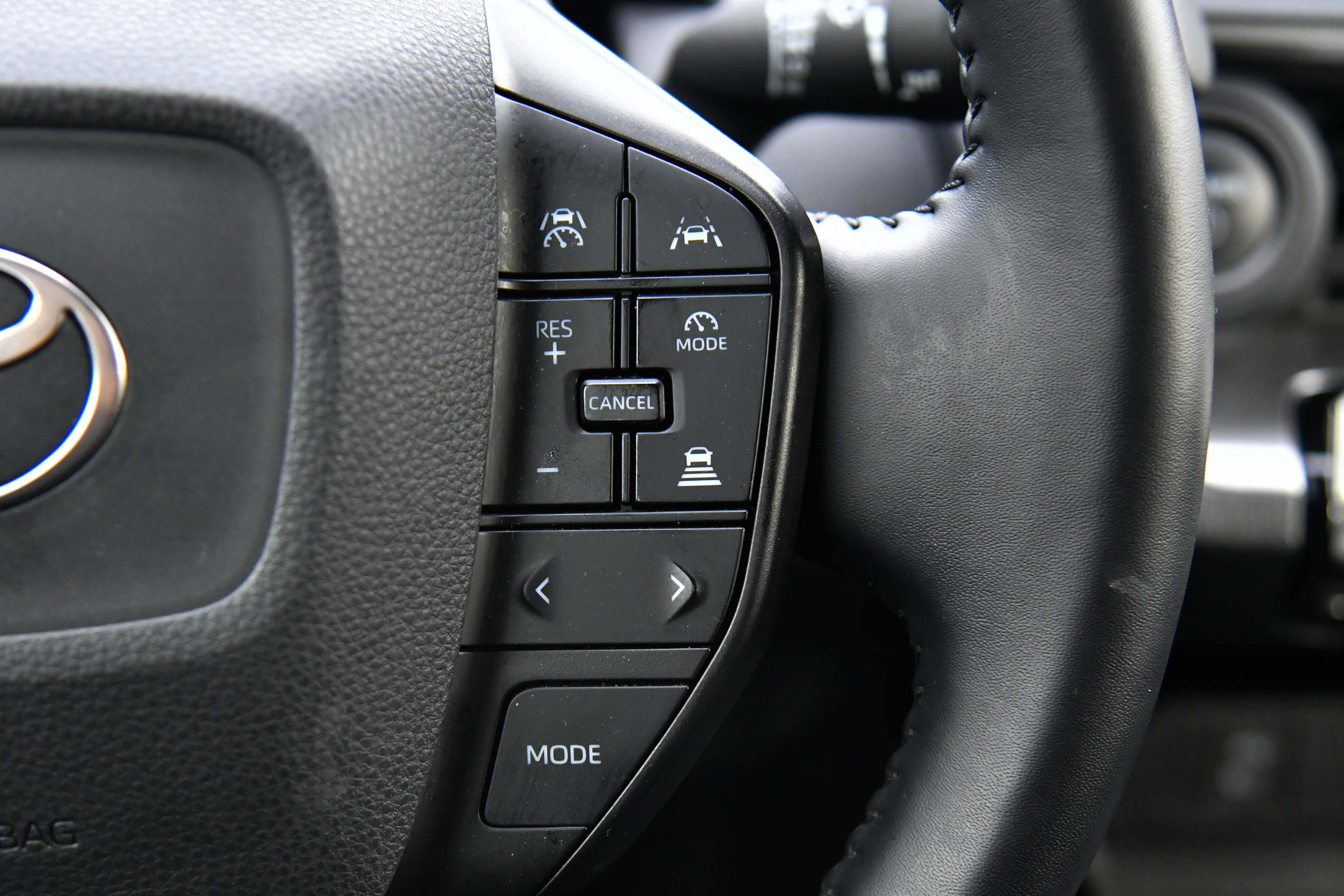 Used 2024 Toyota Prius LE image 29