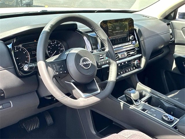 New 2025 Nissan Pathfinder SV w/ SV Premium Package image 13