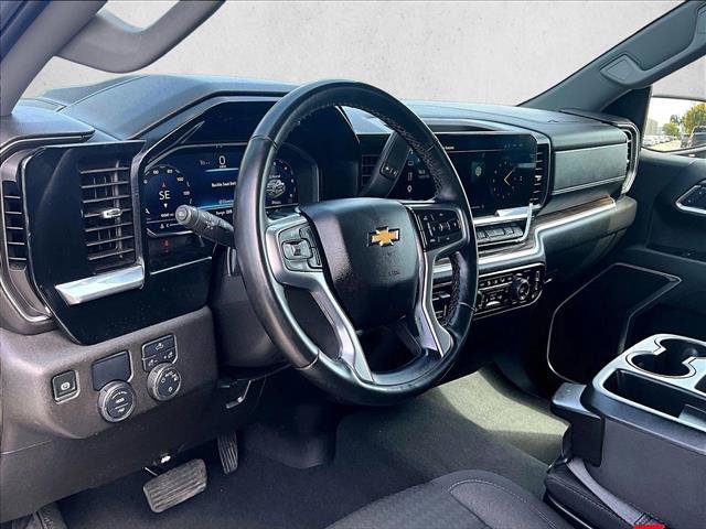 Used 2025 Chevrolet Silverado 1500 LT RWD image 14