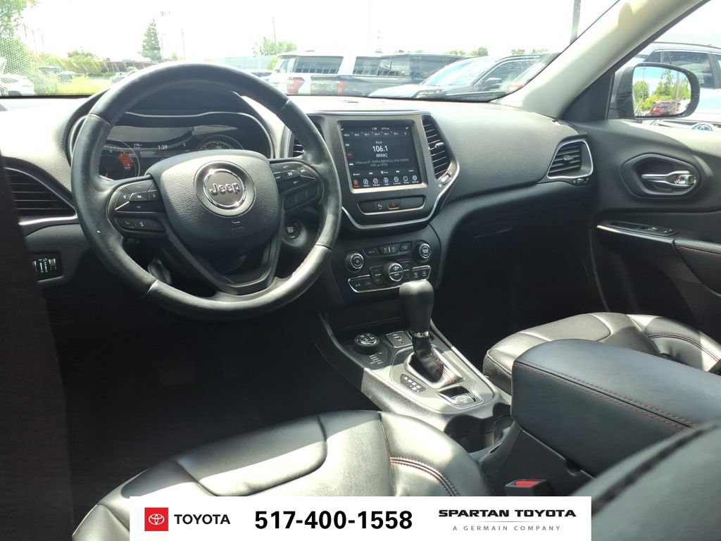 Used 2019 Jeep Cherokee Trailhawk w/ Cold Weather Group AWD/4WD image 12