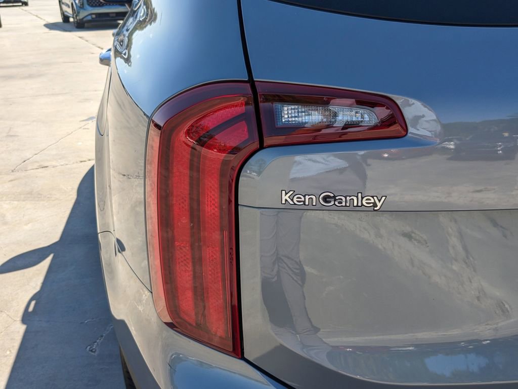 Certified 2025 Kia Telluride S image 11