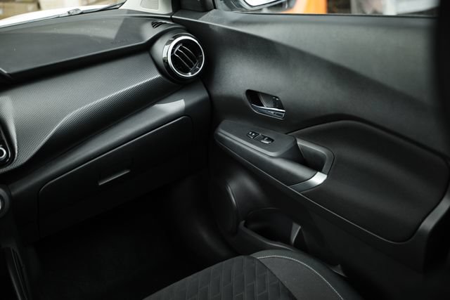 Used 2024 Nissan Kicks SV FWD image 28