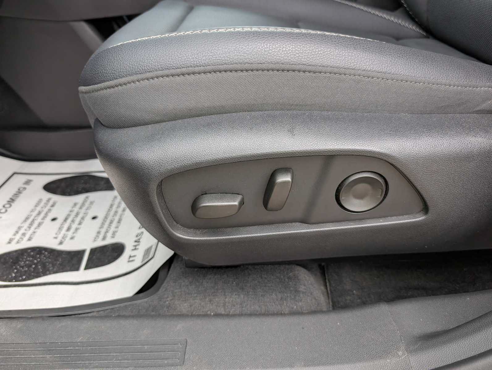 Used 2026 GMC Terrain Denali w/ LPO, Floor Liner Package AWD/4WD image 36