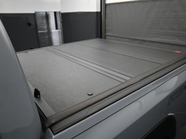 Used 2025 Nissan Frontier PRO-4X image 19