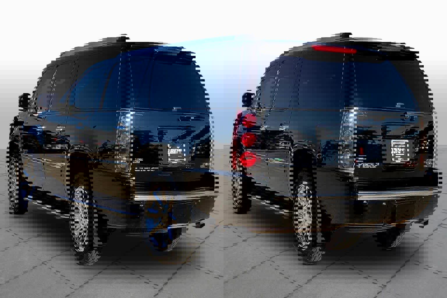 Used 2010 GMC Yukon XL Denali image 11