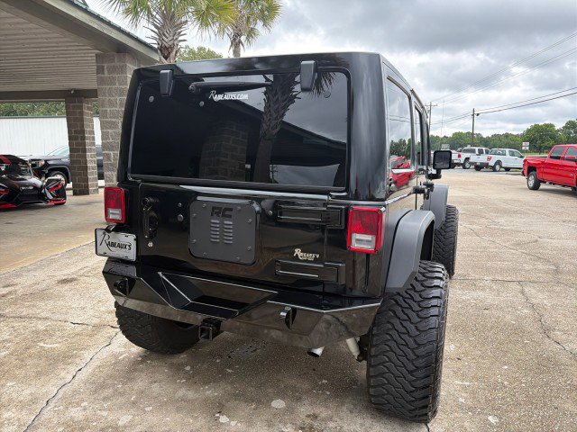 Used 2018 Jeep Wrangler Unlimited Rubicon w/ Connectivity Group AWD/4WD image 8