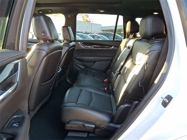 Used 2021 Cadillac XT6 Premium Luxury image 10