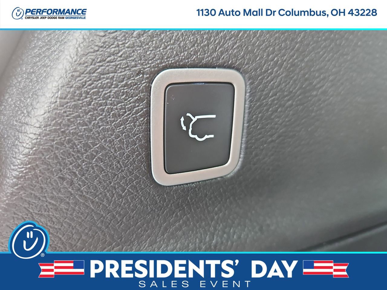 New 2026 Chrysler Pacifica Select image 12