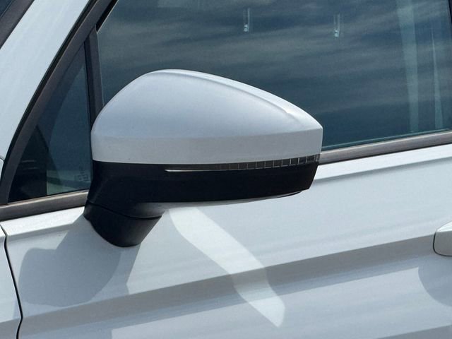 Used 2018 Volkswagen Tiguan S FWD image 6