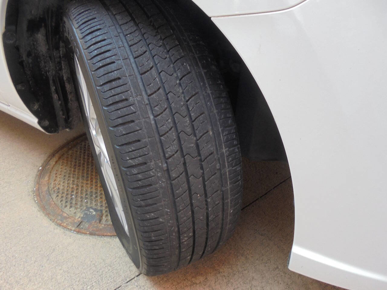 Used 2015 MAZDA MAZDA5 Sport FWD image 27