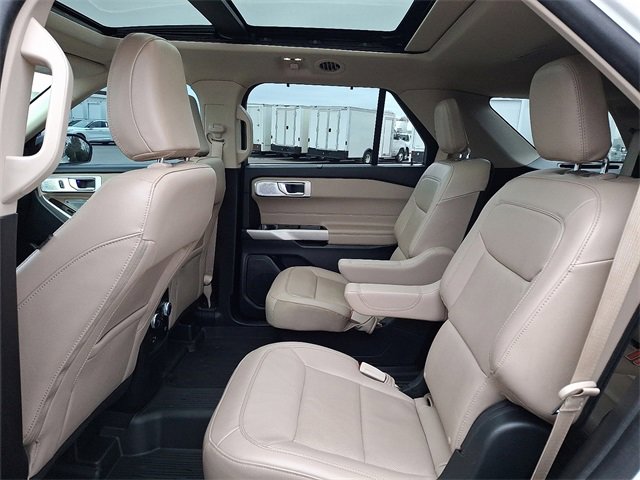 Used 2022 Ford Explorer Limited w/ Limited Technology Package image 10