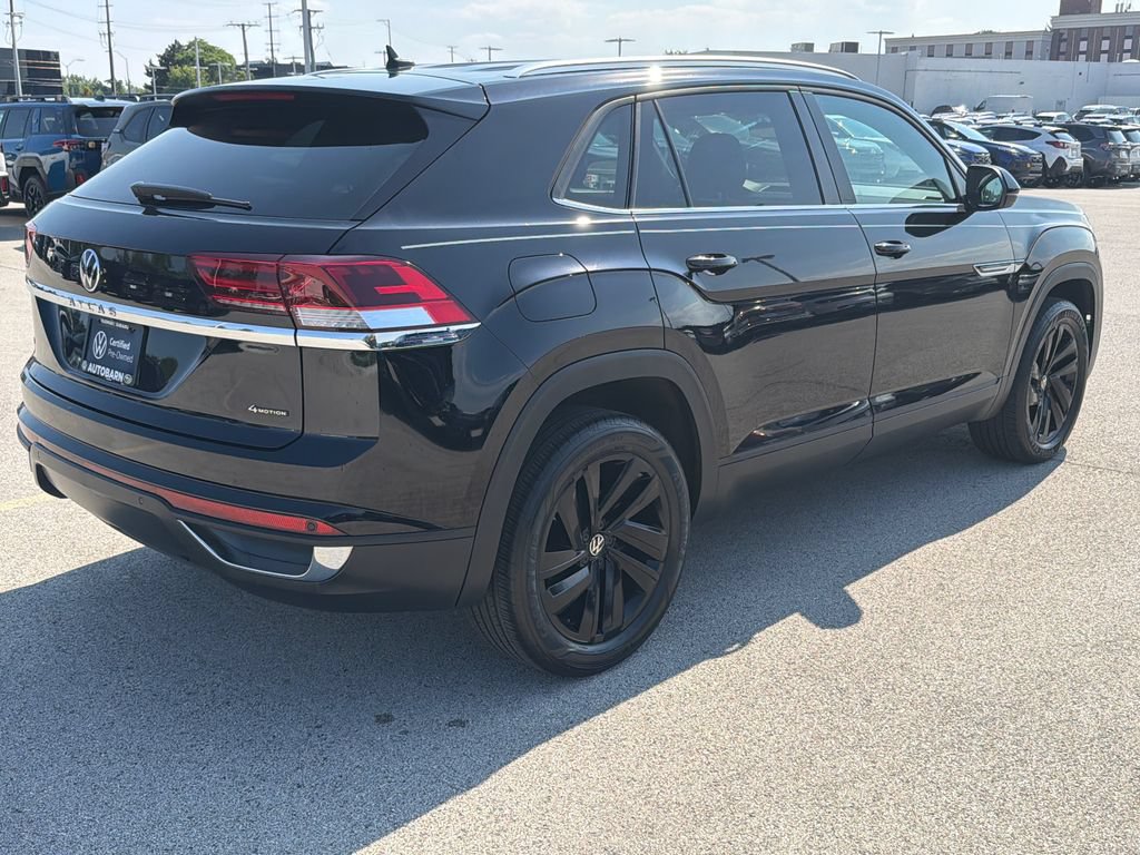 Certified 2023 Volkswagen Atlas Cross Sport SE w/ Black Wheel Package AWD/4WD image 6