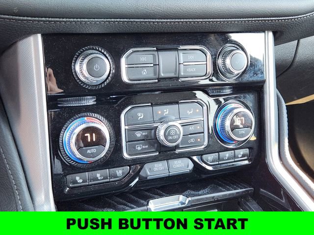 Used 2024 GMC Yukon XL Denali image 19