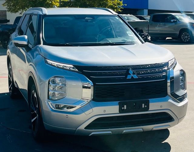 Used 2024 Mitsubishi Outlander SEL