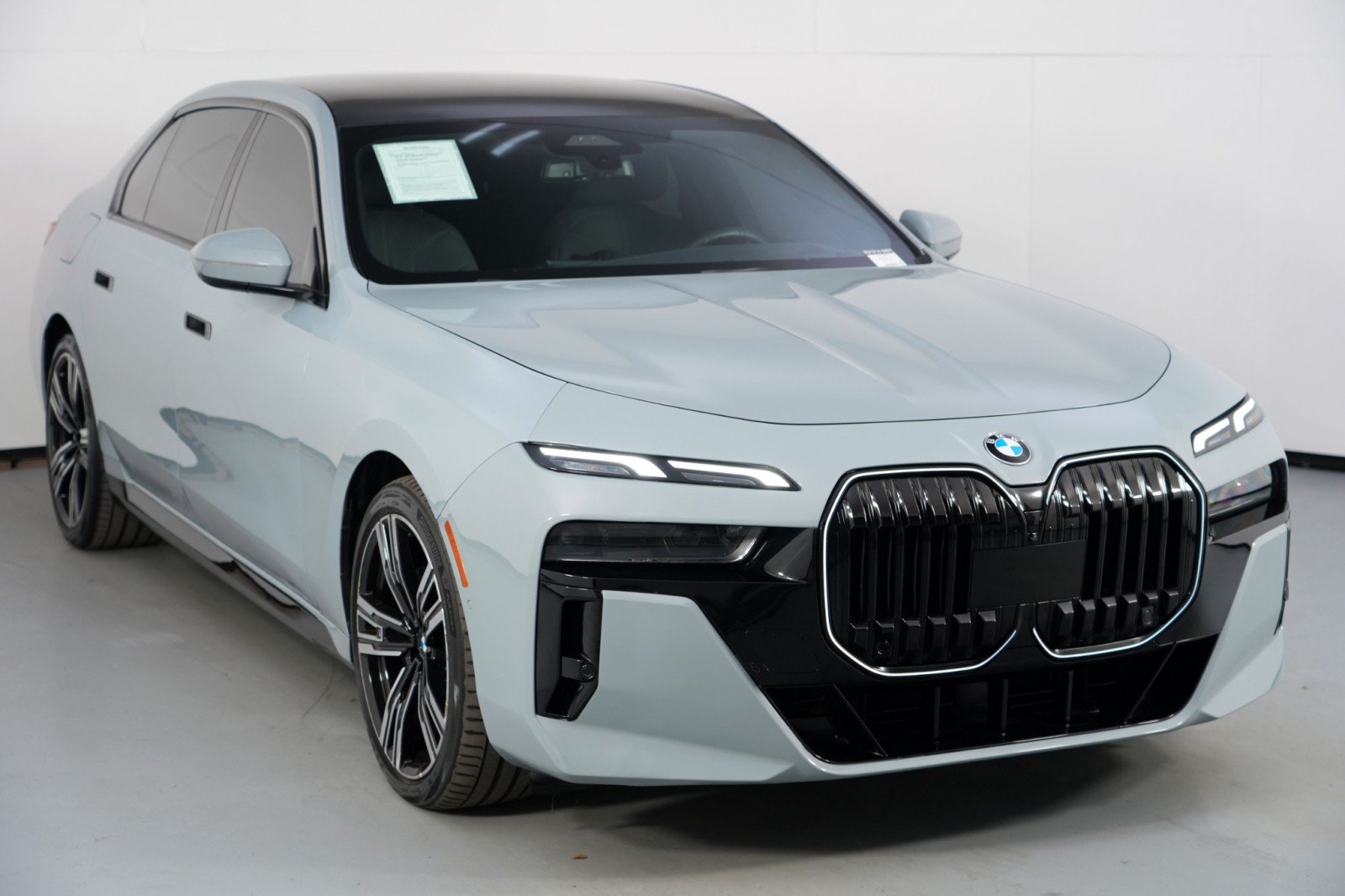Used 2024 BMW 760i xDrive w/ Premium Package 2 AWD/4WD image 63