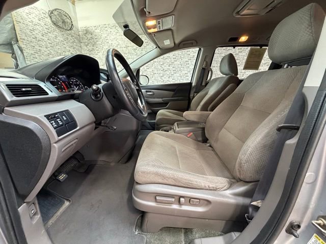Used 2016 Honda Odyssey SE image 18