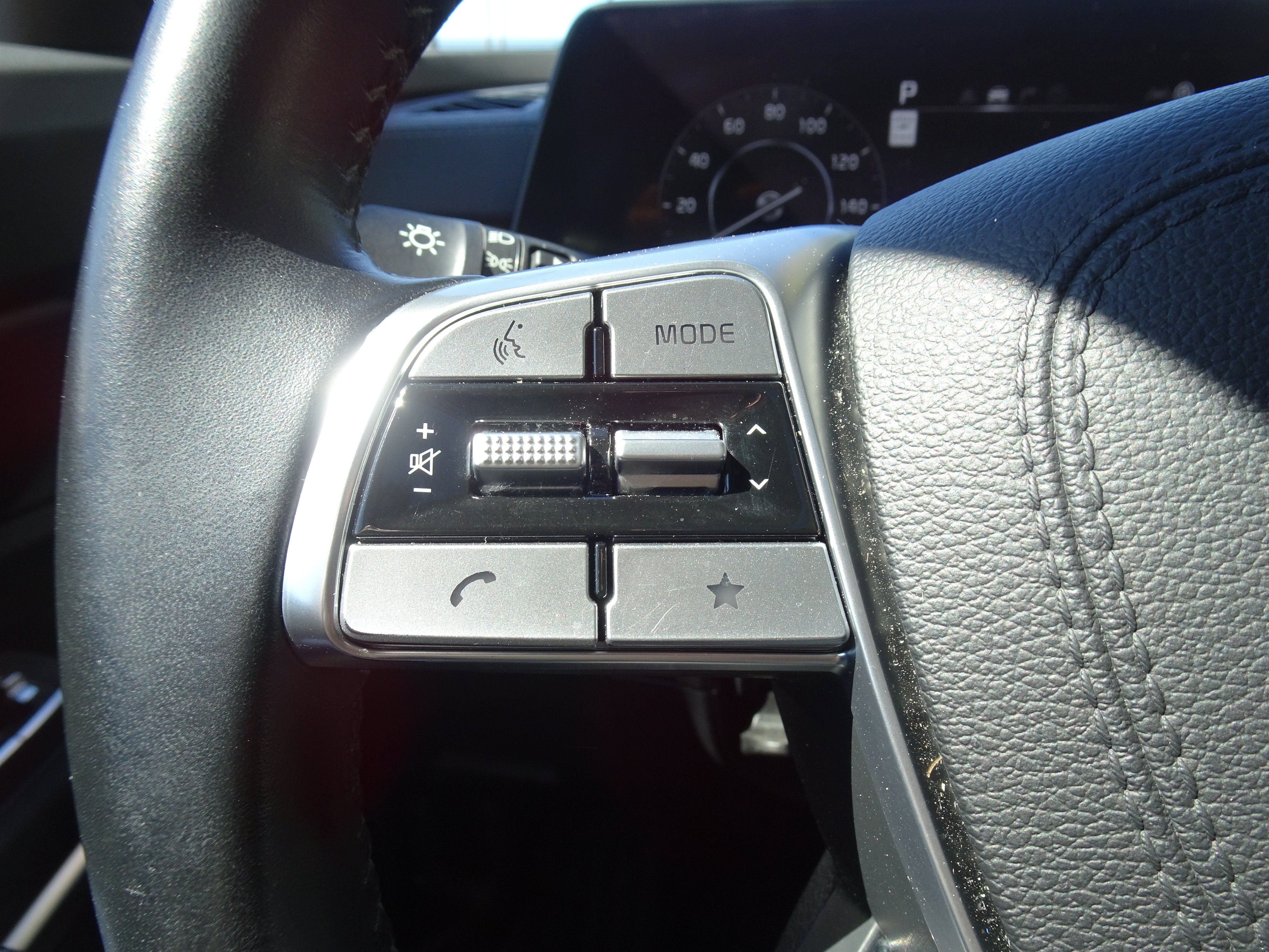 Used 2023 Kia Telluride SX FWD image 22