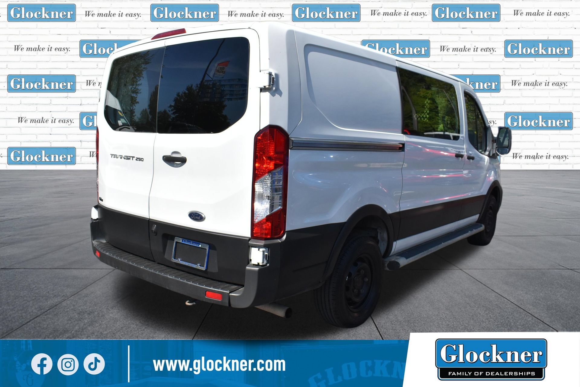 Used 2022 Ford Transit 250 Low Roof w/ Exterior Upgrade Package RWD image 6