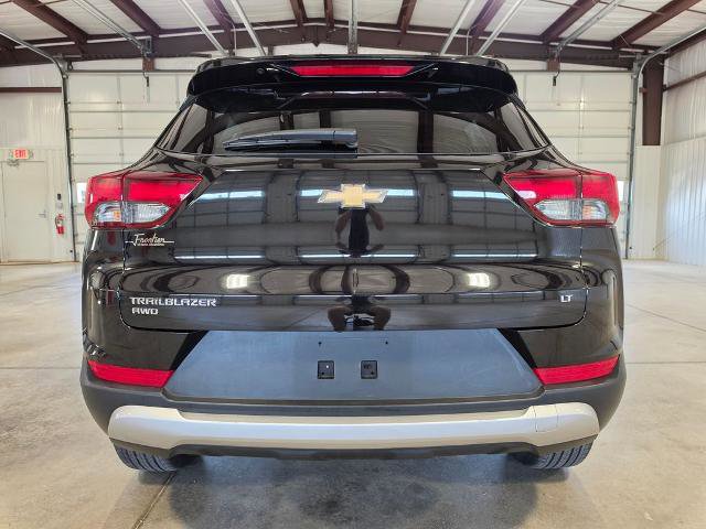 Used 2025 Chevrolet TrailBlazer LT AWD/4WD image 4