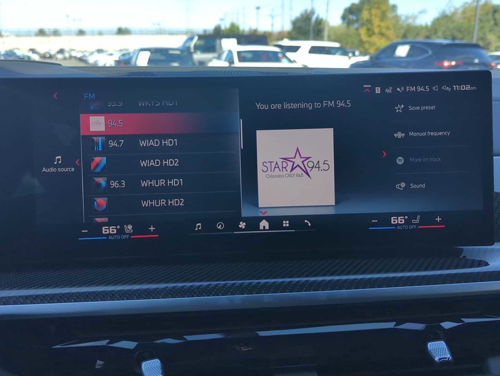 Used 2025 BMW X5 M60i w/ Climate Comfort Package image 31