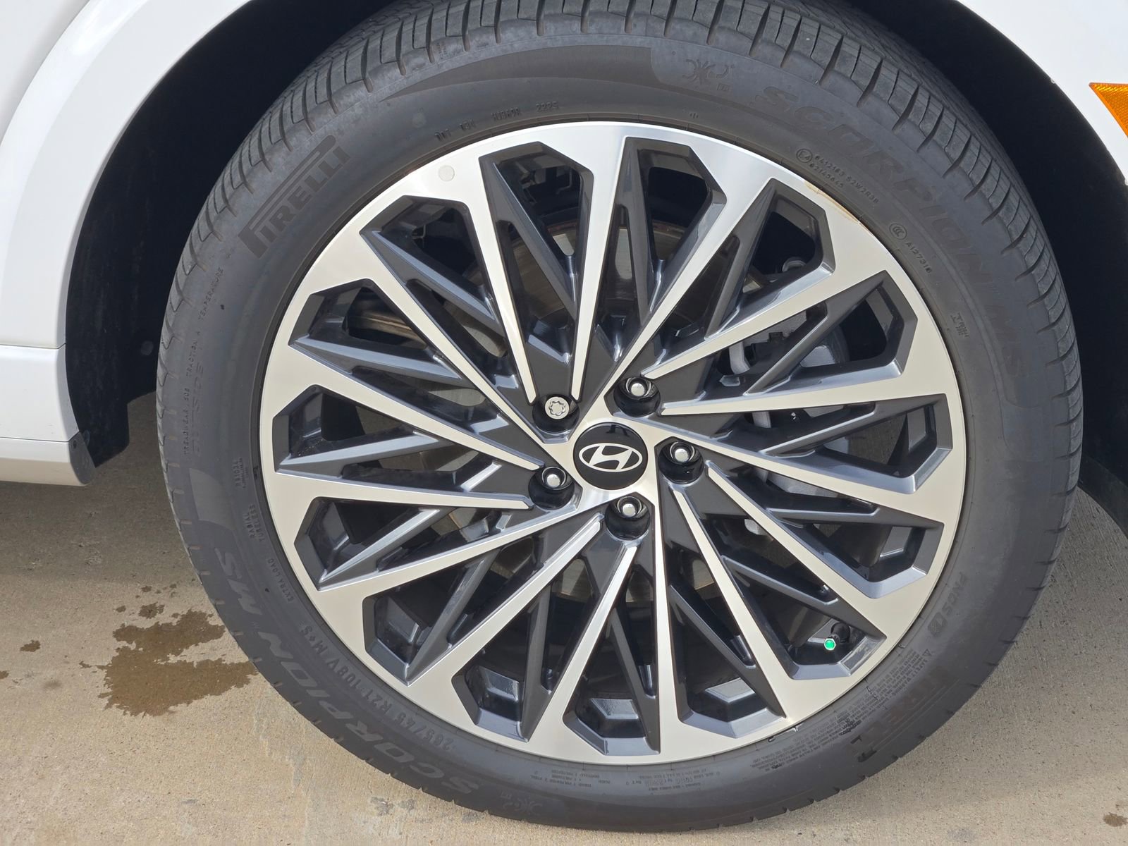 Certified 2026 Hyundai Palisade Calligraphy FWD image 11