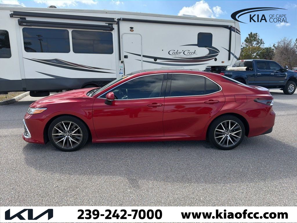 Used 2023 Toyota Camry XLE w/ Navigation Package image 1