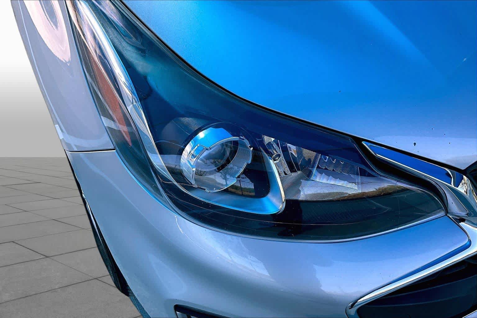 Used 2021 Chevrolet Spark LT FWD image 28