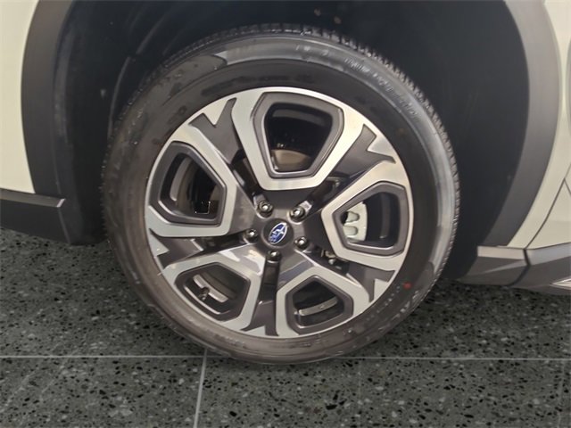 Certified 2024 Subaru Ascent Limited w/ Technology Package image 18