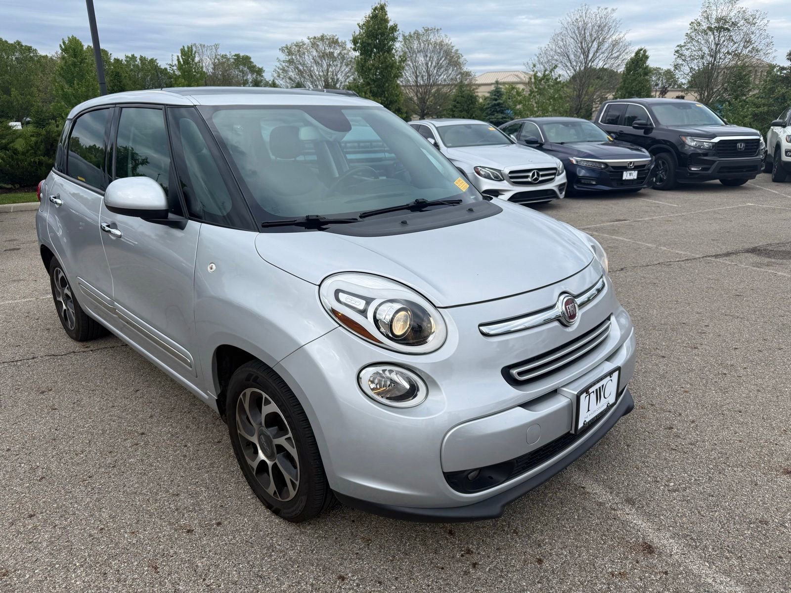 Used 2014 FIAT 500L Lounge FWD image 3