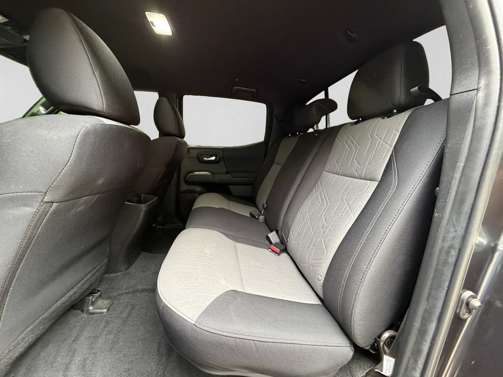 Used 2022 Toyota Tacoma TRD Off-Road w/ Technology Package AWD/4WD image 26