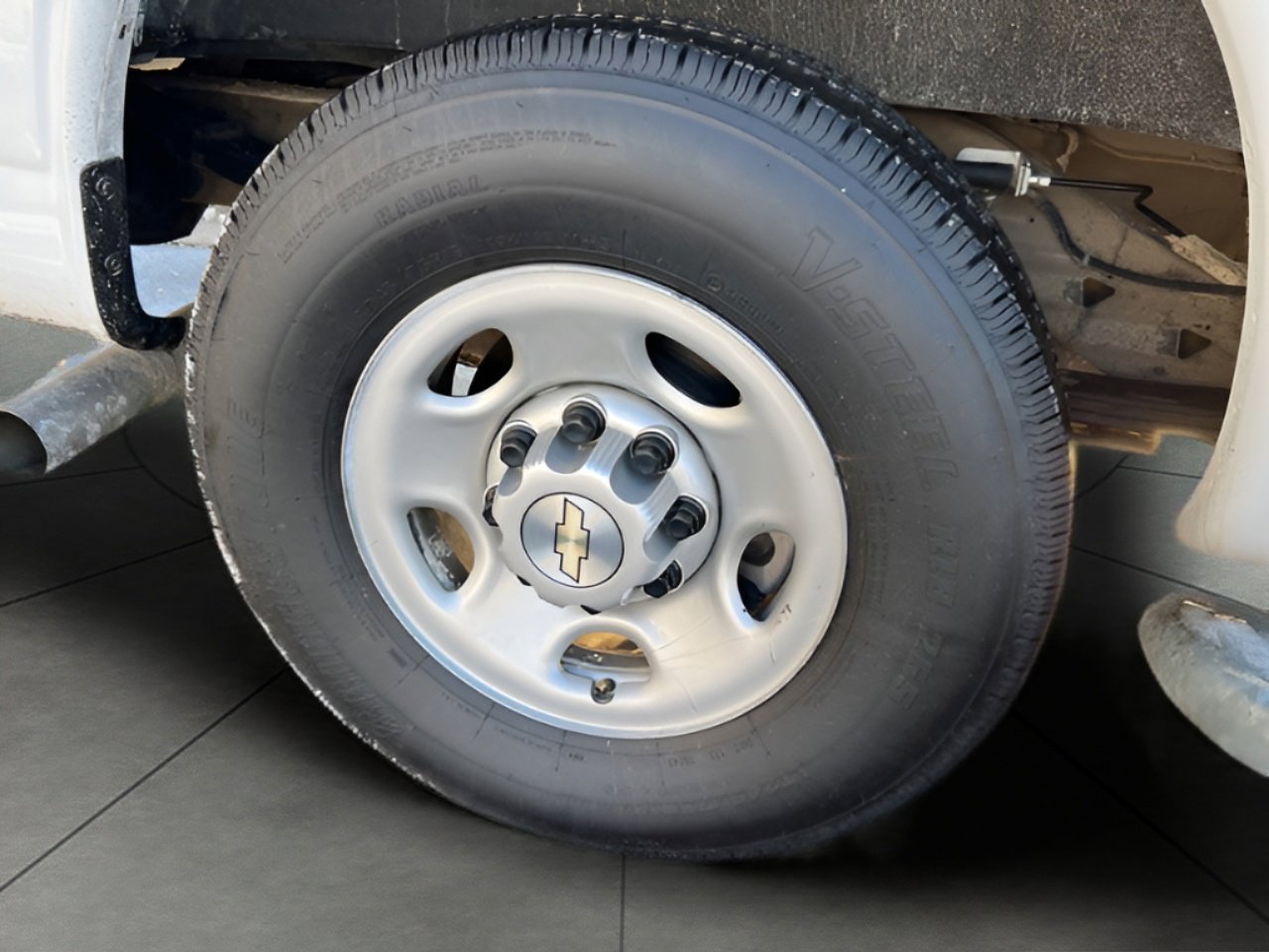 Used 2023 Chevrolet Express 2500 w/ Driver Convenience Package image 31