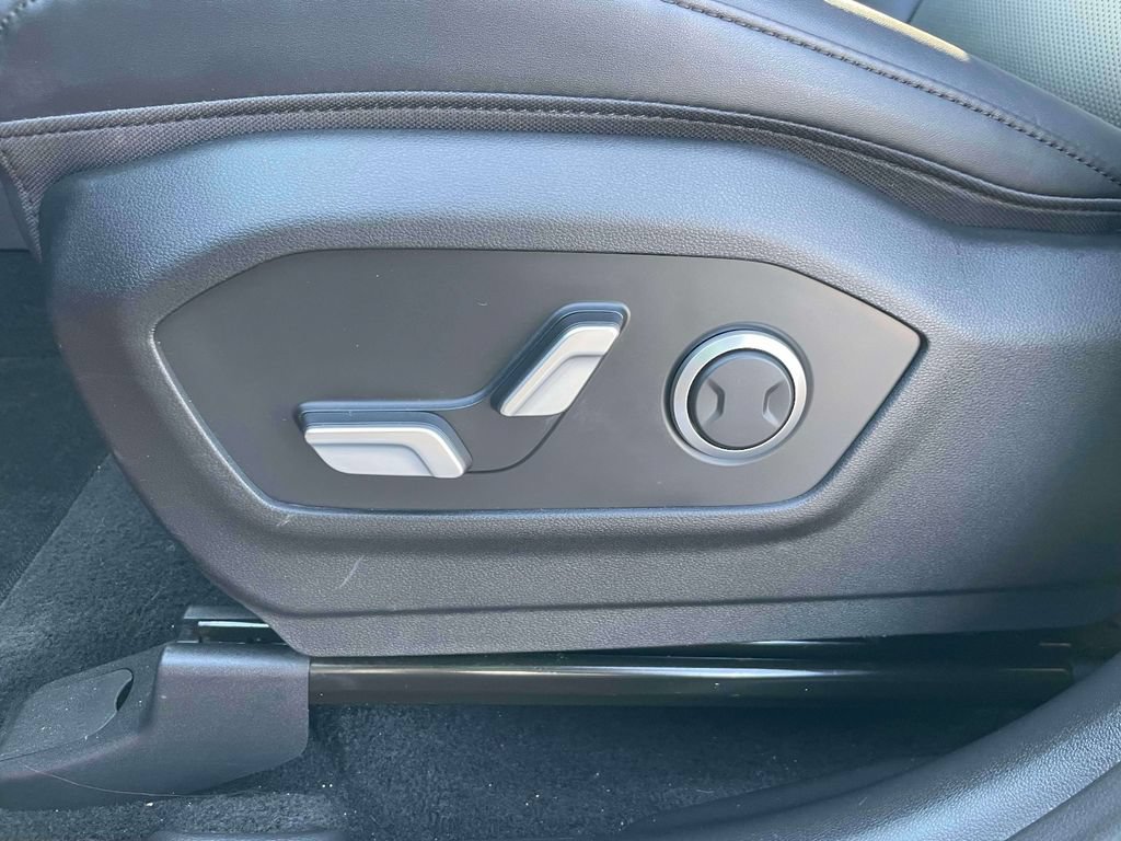 Used 2025 Hyundai Santa Fe SEL AWD/4WD image 18